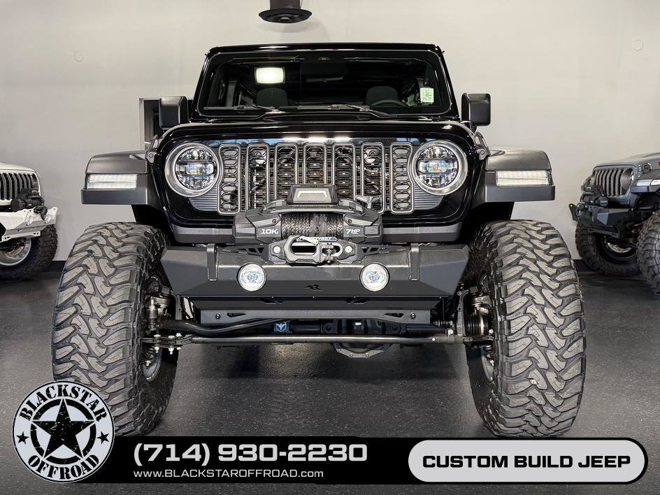Used 2025 Jeep Wrangler Unlimited Rubicon 4xe w/ Safety Group AWD/4WD image 4