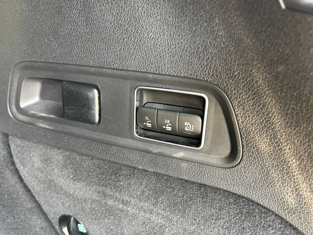Used 2025 Mercedes-Benz GLS 450 4MATIC image 57