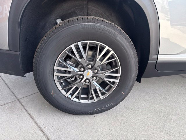 New 2026 Chevrolet Traverse LT w/ Driver Confidence Package FWD image 10