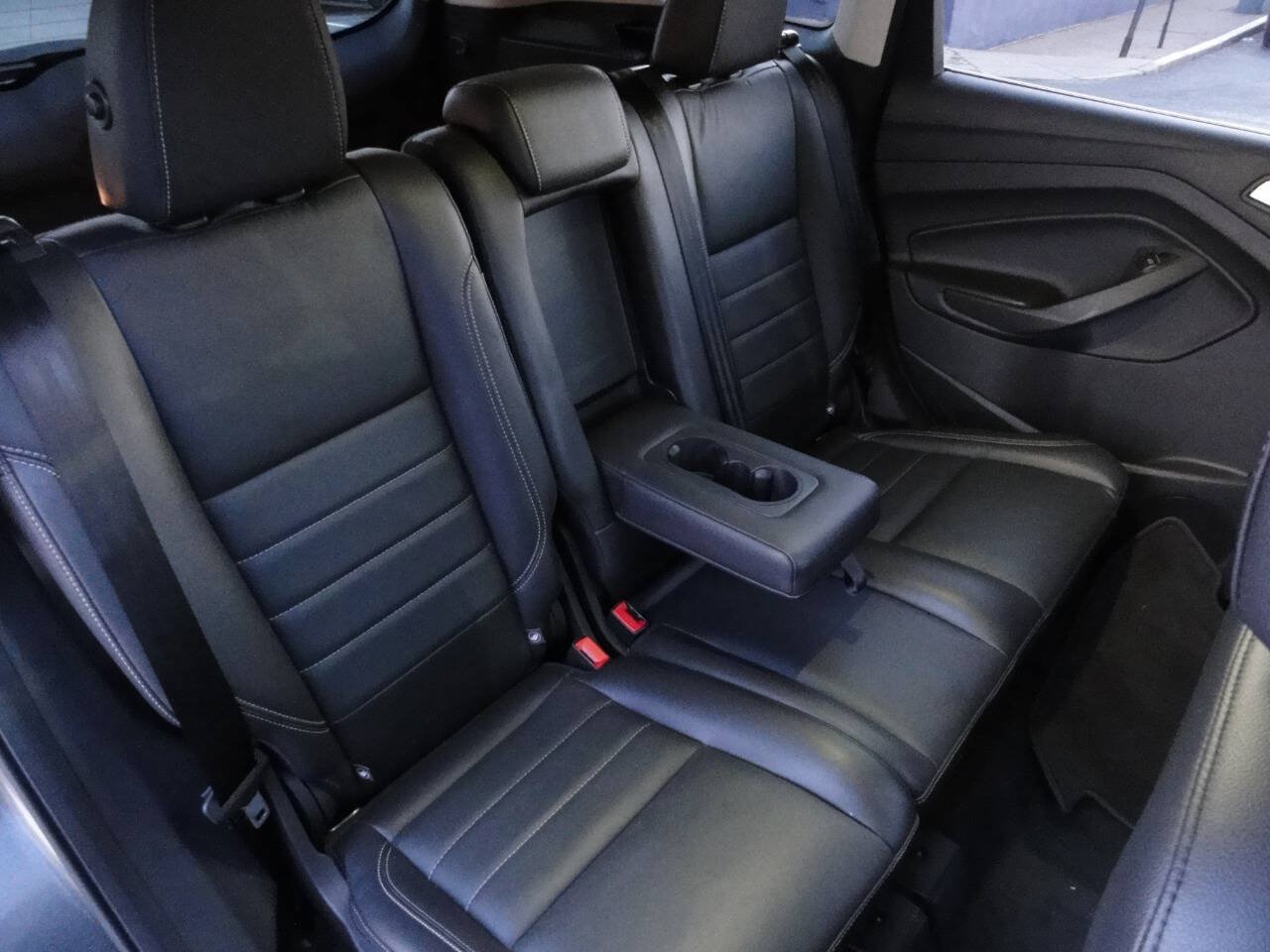 Used 2016 Ford Escape Titanium AWD/4WD image 33
