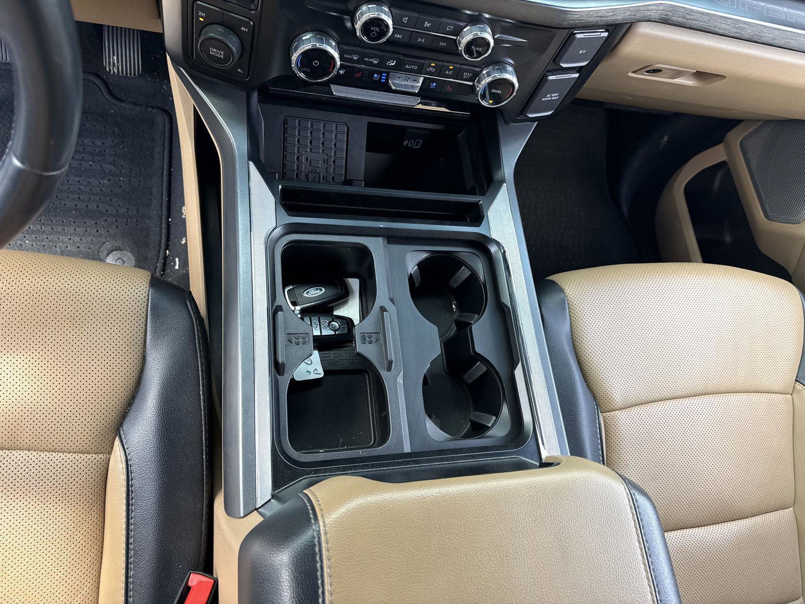 Used 2023 Ford F350 Lariat image 14