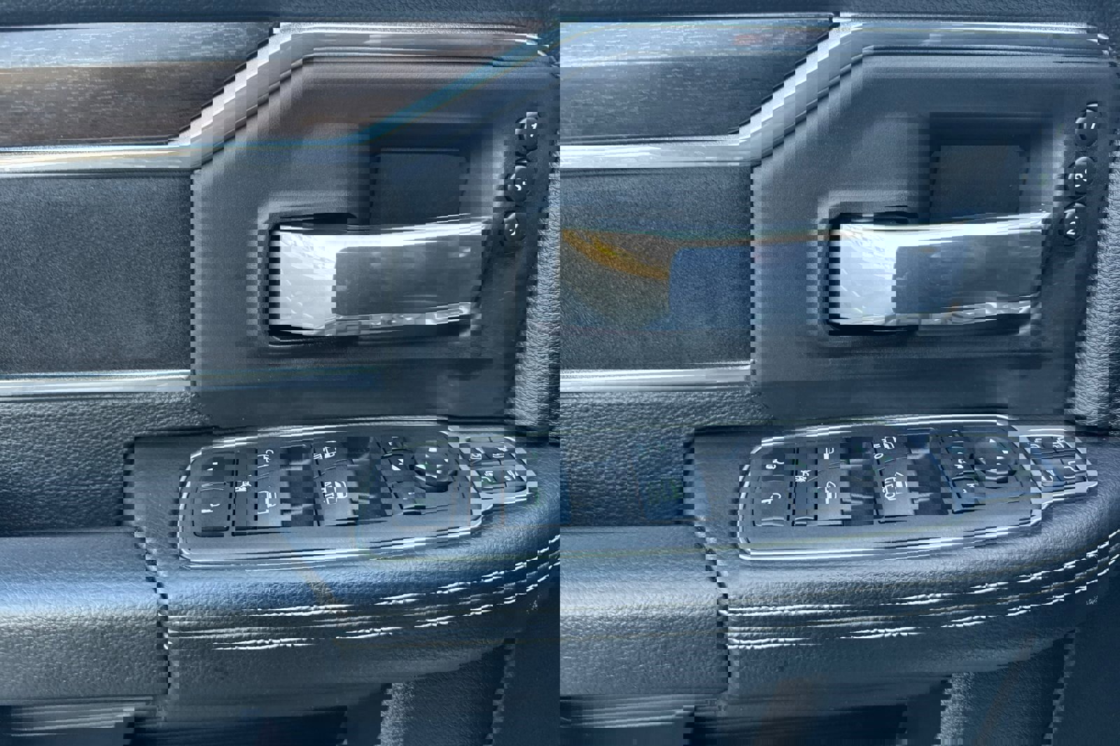 Used 2023 RAM 2500 Laramie image 12