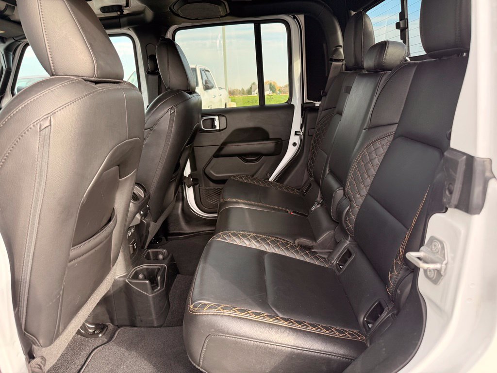 Used 2021 Jeep Gladiator Overland AWD/4WD image 12