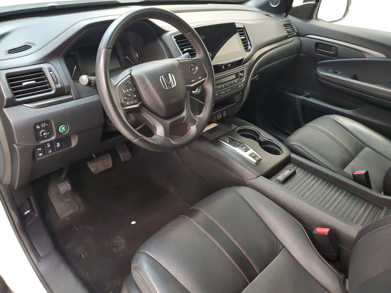Used 2022 Honda Passport TrailSport image 2