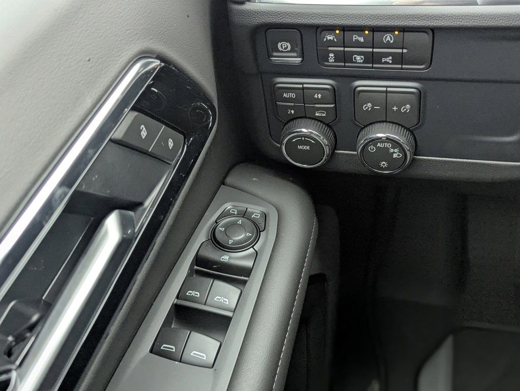 New 2026 Chevrolet Tahoe LS w/ LPO, Dark Essentials Package image 23