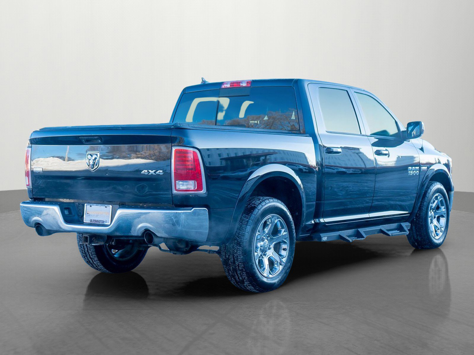 Used 2016 RAM 1500 Laramie w/ Convenience Group image 7