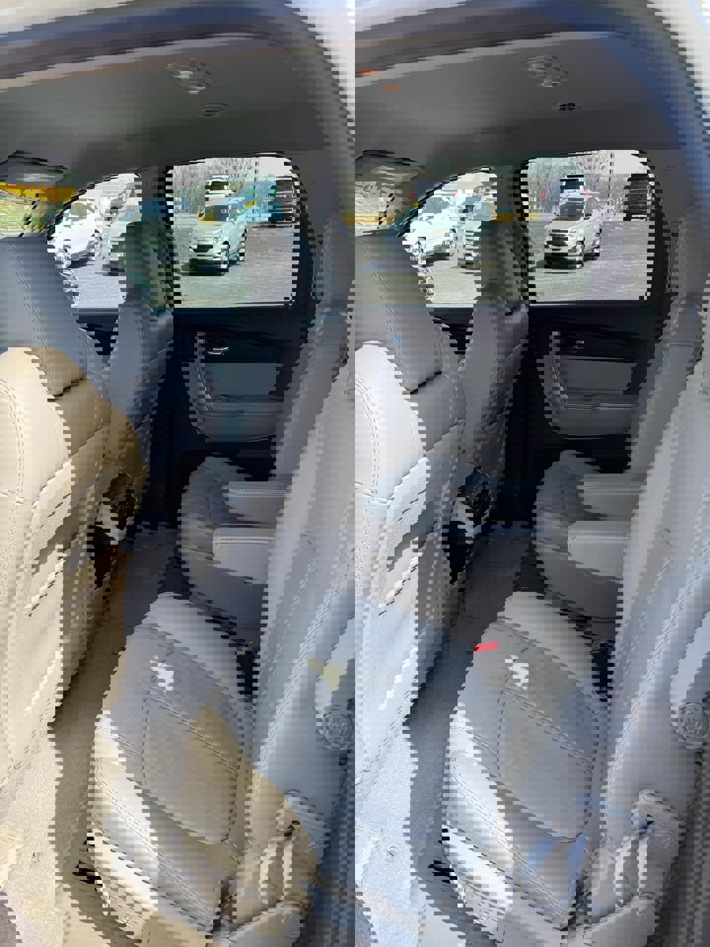 Used 2012 GMC Acadia SLT image 4