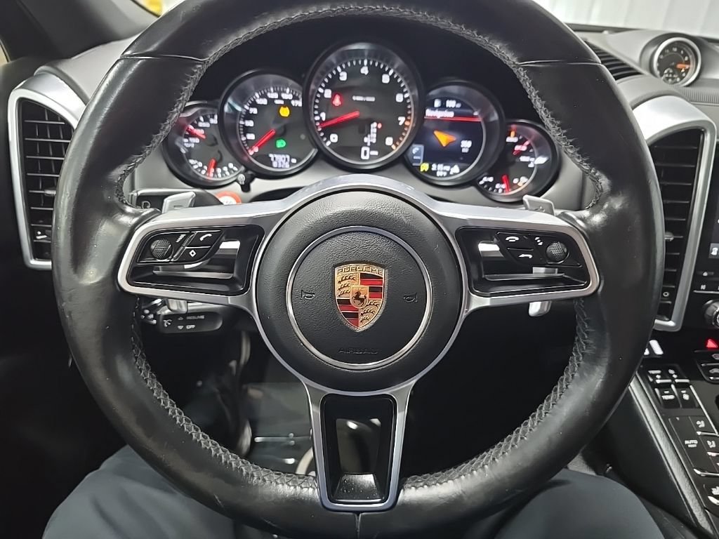 Used 2017 Porsche Cayenne Platinum Edition AWD/4WD image 21