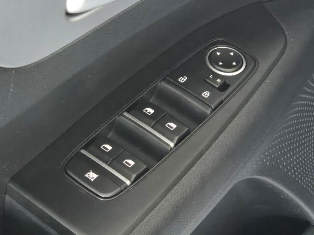 Used 2024 Kia Forte LXS w/ LXS Technology Package FWD image 18