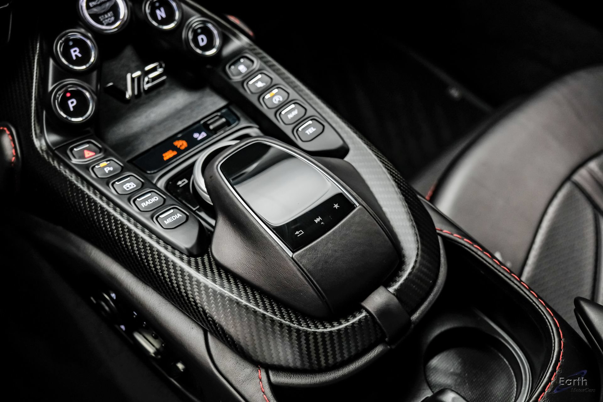 Used 2023 Aston Martin V12 Vantage RWD image 64