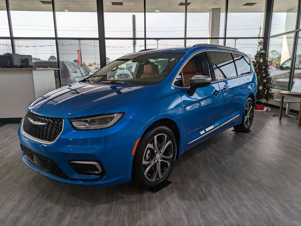 New 2026 Chrysler Pacifica Pinnacle w/ Trailer Tow Group image 7