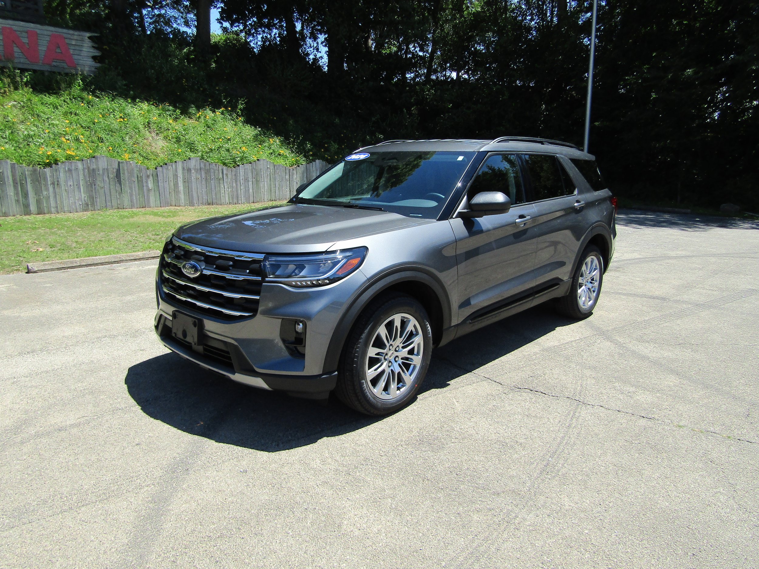 New 2026 Ford Explorer Active w/ Active Comfort Package AWD/4WD image 8