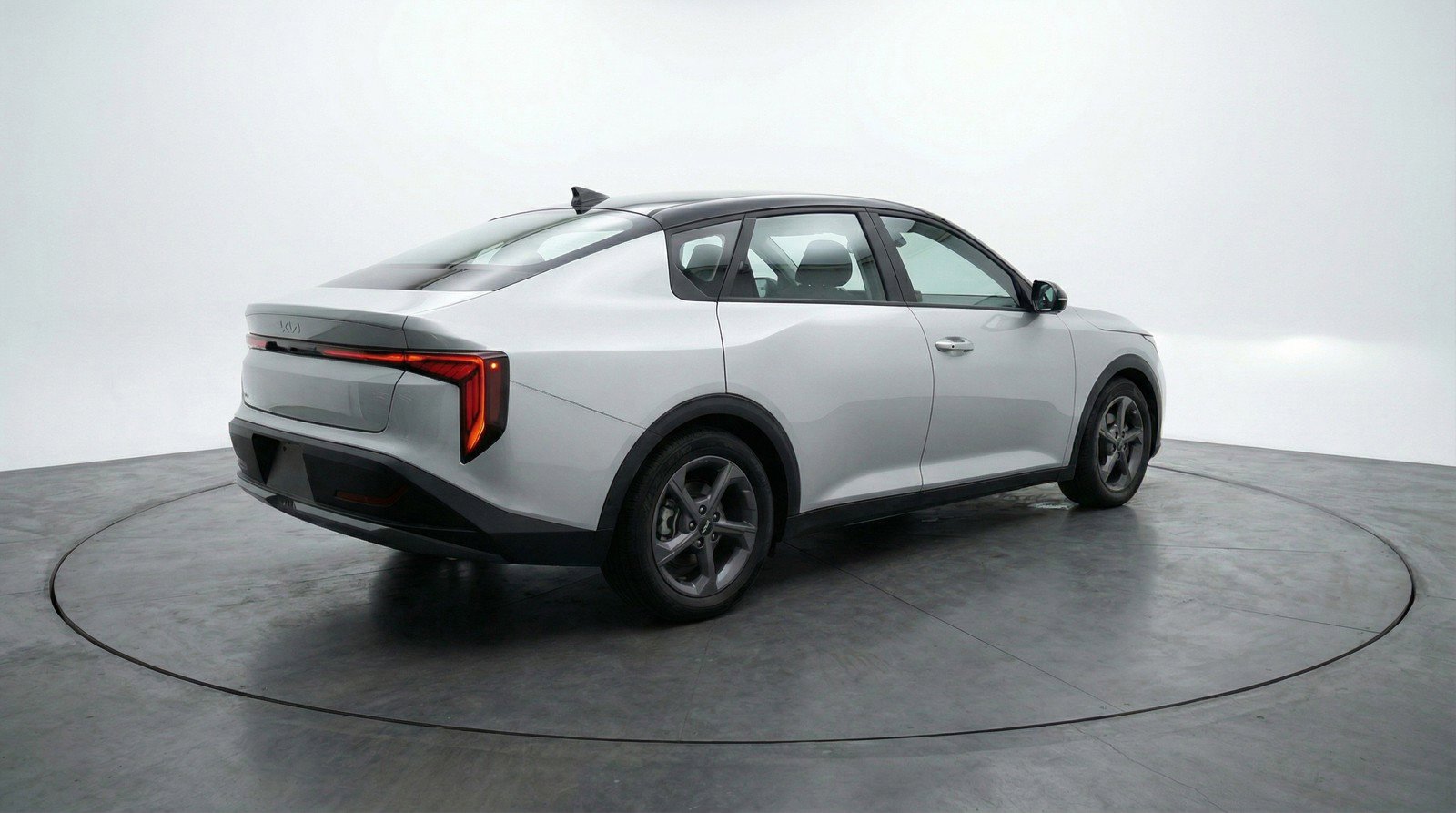 Used 2025 Kia K4 LXS image 9
