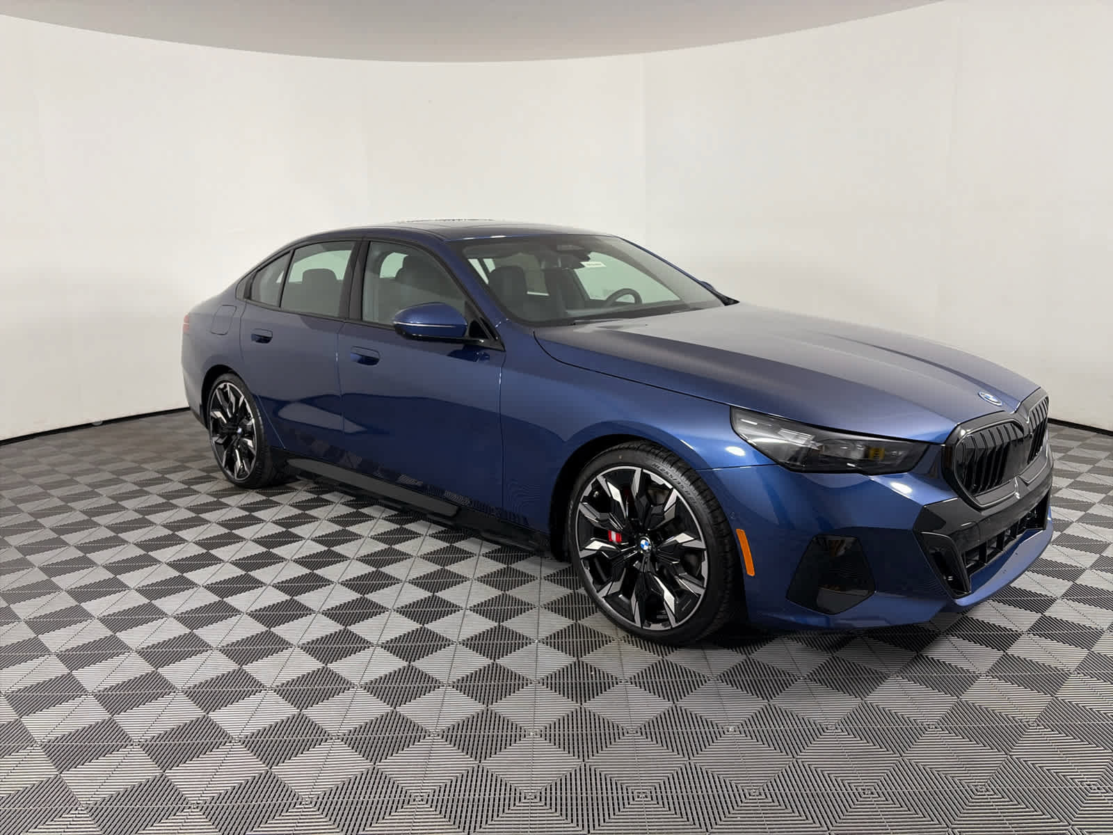 New 2026 BMW i5 eDrive40 w/ M Sport Package image 2