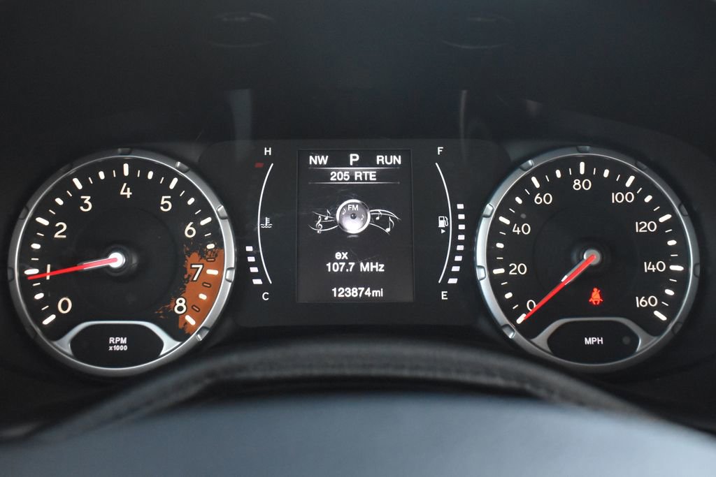 Used 2018 Jeep Renegade Altitude FWD image 19