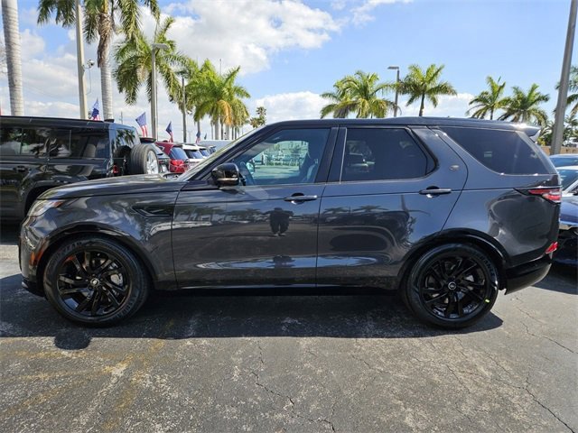 Used 2020 Land Rover Discovery Landmark image 2