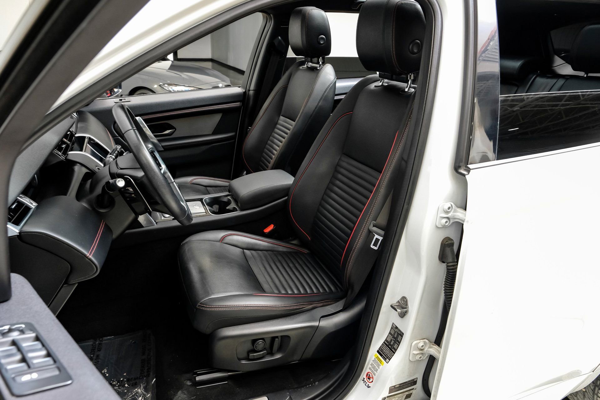 Used 2023 Land Rover Discovery Sport S R-Dynamic image 34