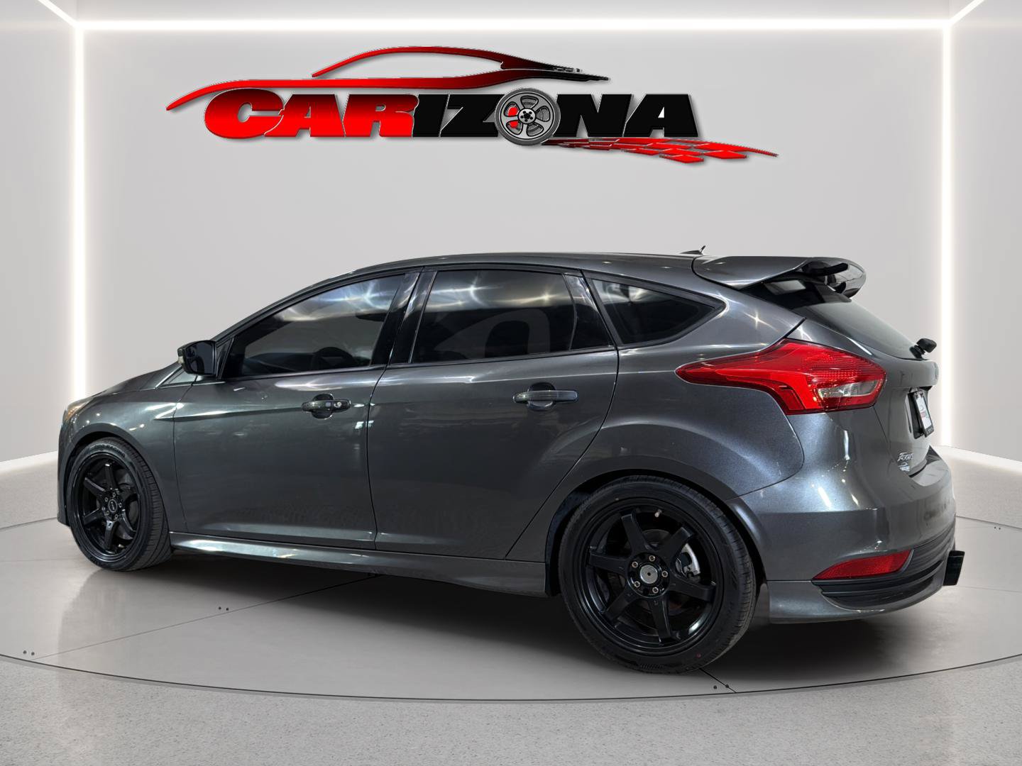 Used 2017 Ford Focus ST FWD image 9