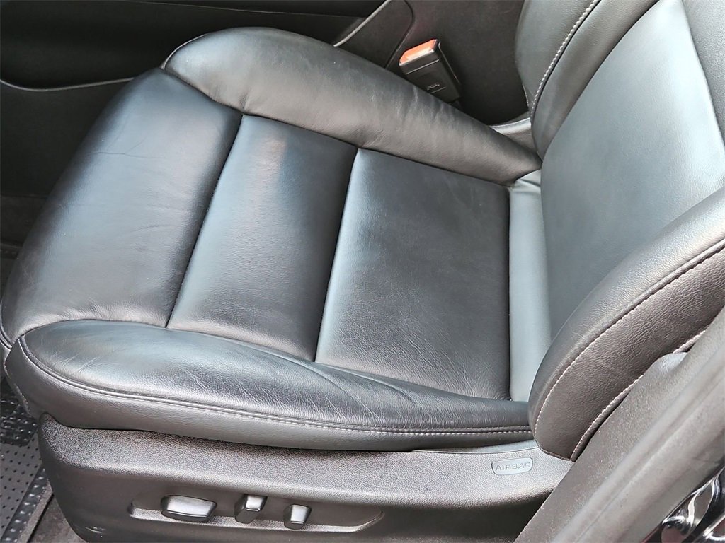 Certified 2023 Cadillac XT4 Premium Luxury image 18