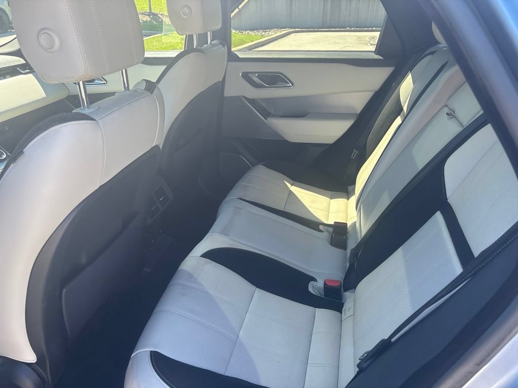 Used 2018 Land Rover Range Rover Velar R-Dynamic SE AWD/4WD image 32