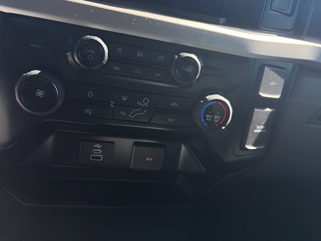 Used 2024 Ford F250 XLT image 25