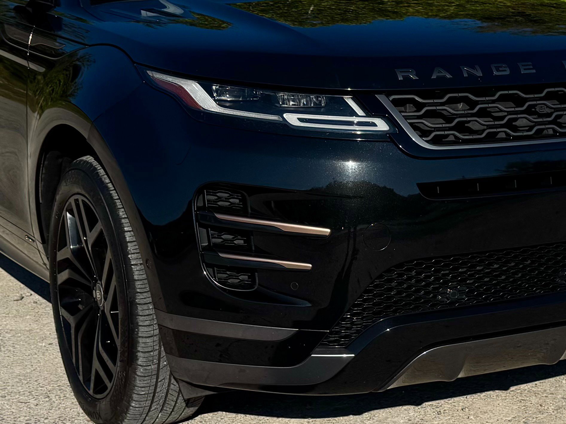 Used 2020 Land Rover Range Rover Evoque R-Dynamic SE image 90