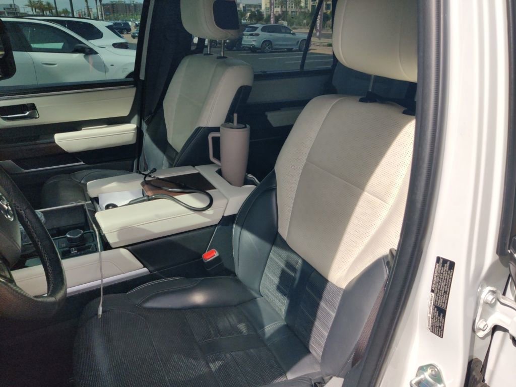 Used 2024 Toyota Sequoia Capstone AWD/4WD image 9