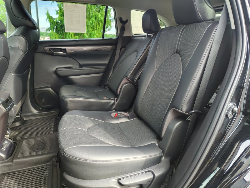 Used 2023 Toyota Highlander Limited AWD/4WD image 19