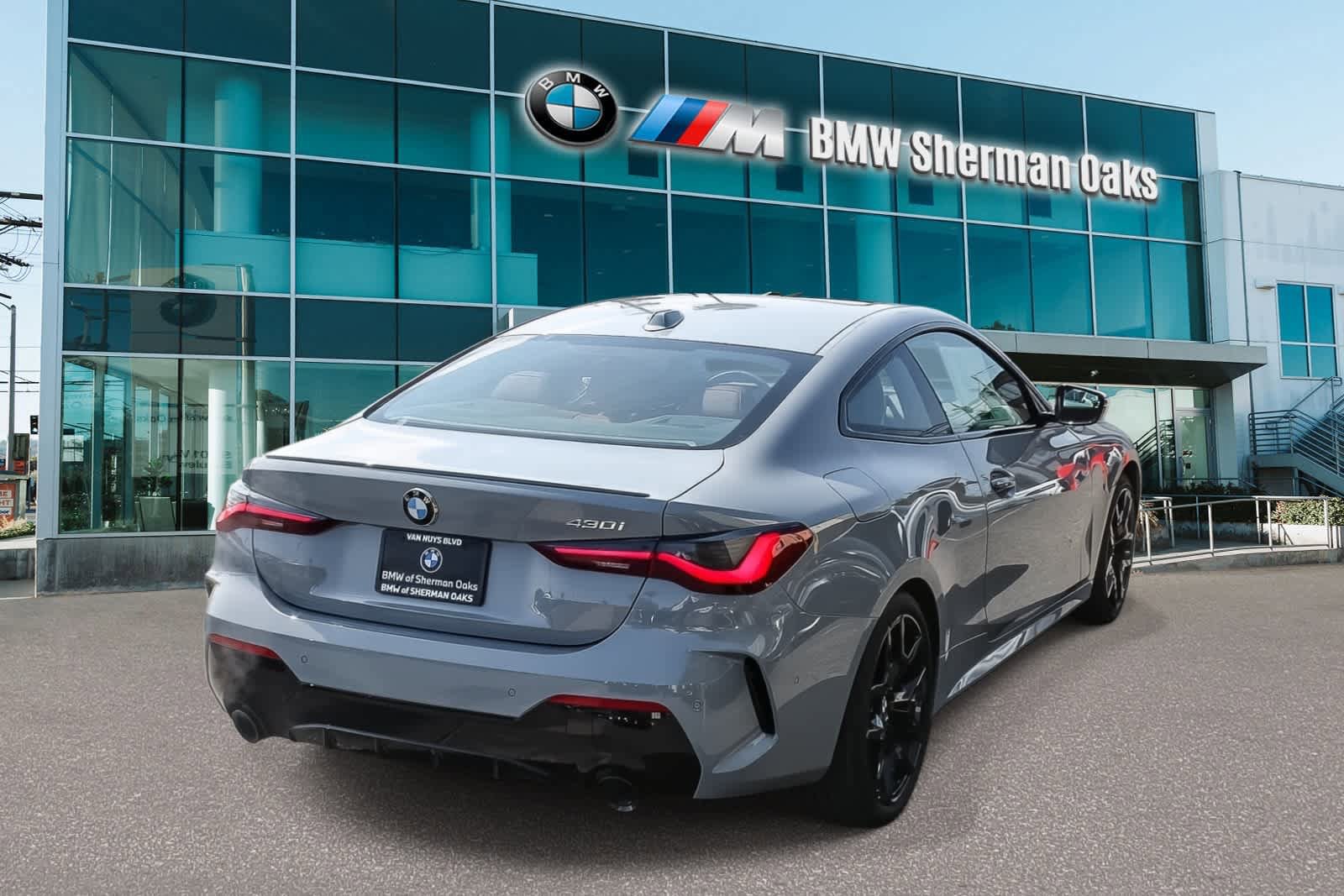 New 2026 BMW 430i Coupe w/ M Sport Package RWD image 4