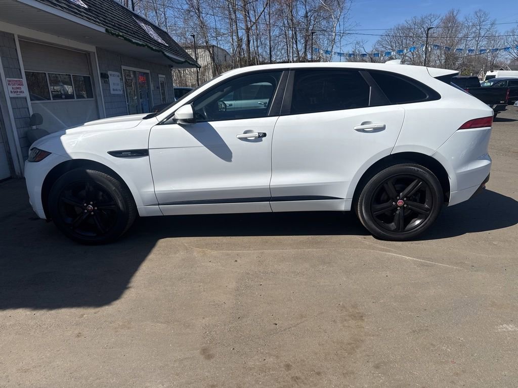 Used 2017 Jaguar F-PACE R-Sport image 20