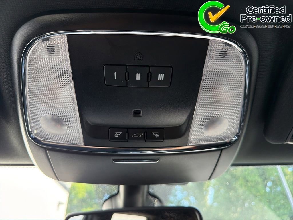 Used 2018 Jeep Grand Cherokee Altitude RWD image 89
