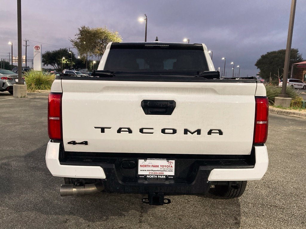 Certified 2026 Toyota Tacoma SR5 AWD/4WD image 6