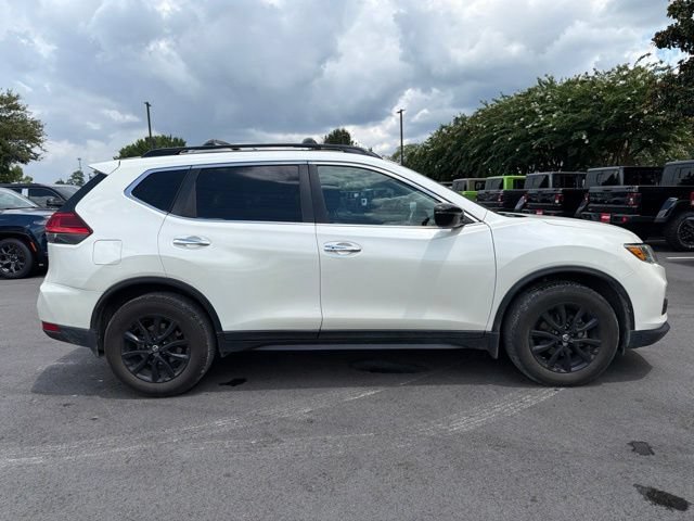 Used 2017 Nissan Rogue SV w/ Midnight Edition FWD image 8
