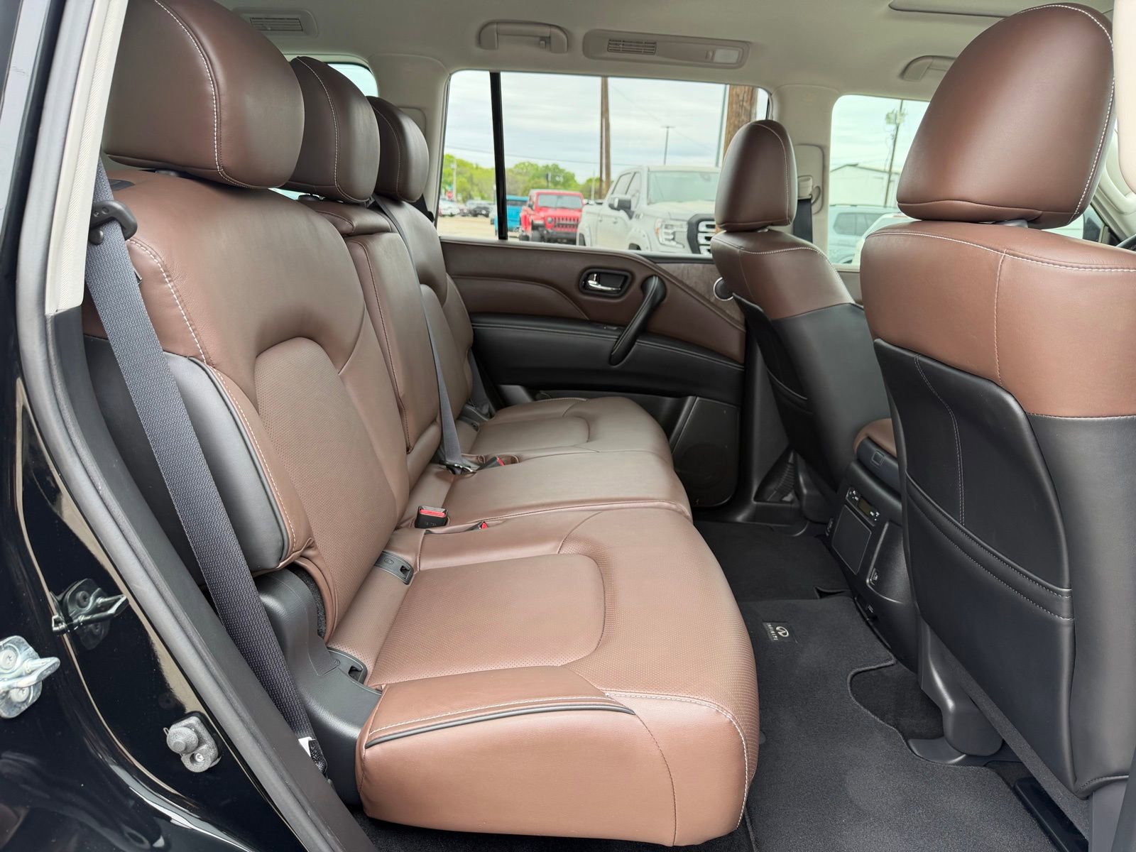 Used 2023 INFINITI QX80 Premium Select w/ Cargo Package image 25