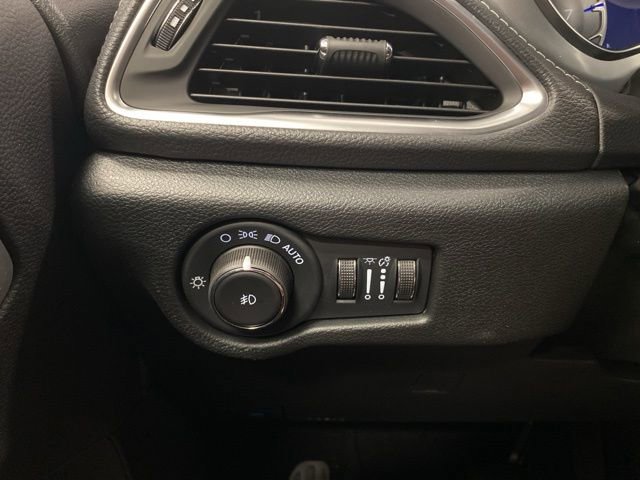 New 2026 Chrysler Pacifica Limited image 19