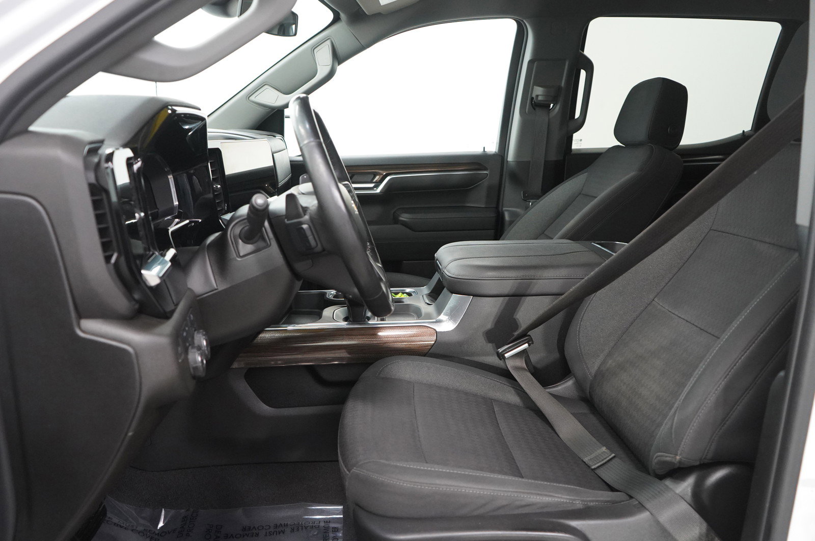 Used 2023 Chevrolet Silverado 1500 LT w/ Z71 Off-Road Package image 17