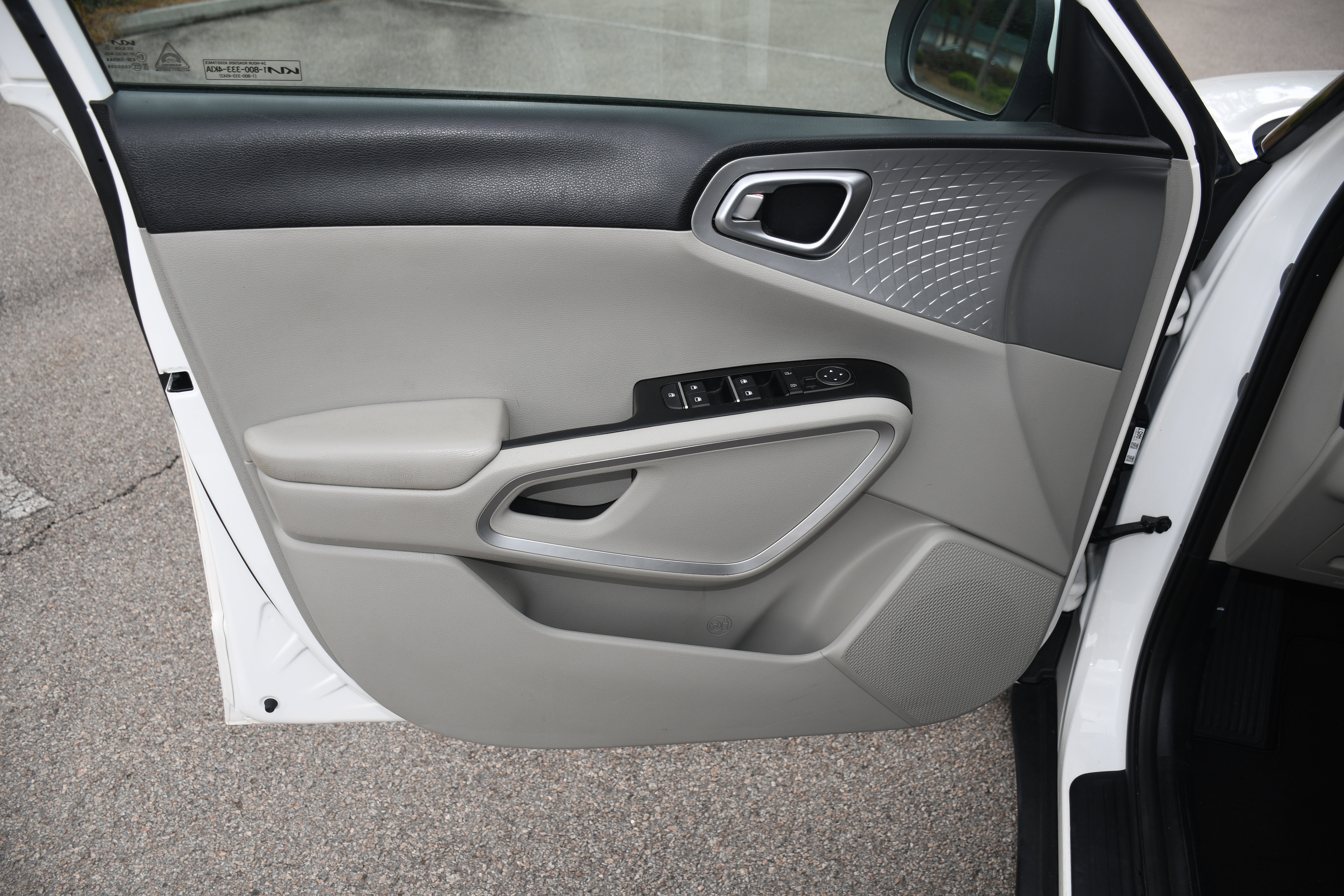 Used 2022 Kia Soul LX FWD image 9