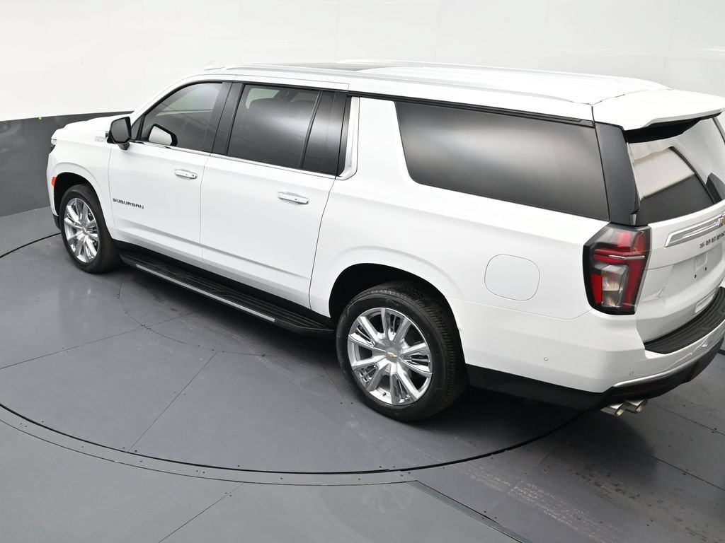 Used 2024 Chevrolet Suburban High Country w/ Advanced Technology Package RWD image 14