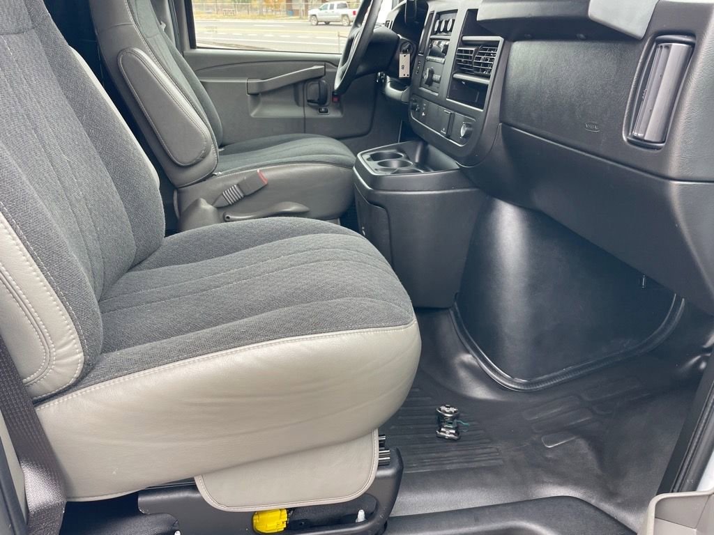 Used 2024 Chevrolet Express 2500 Work Van w/ Driver Convenience Package image 22