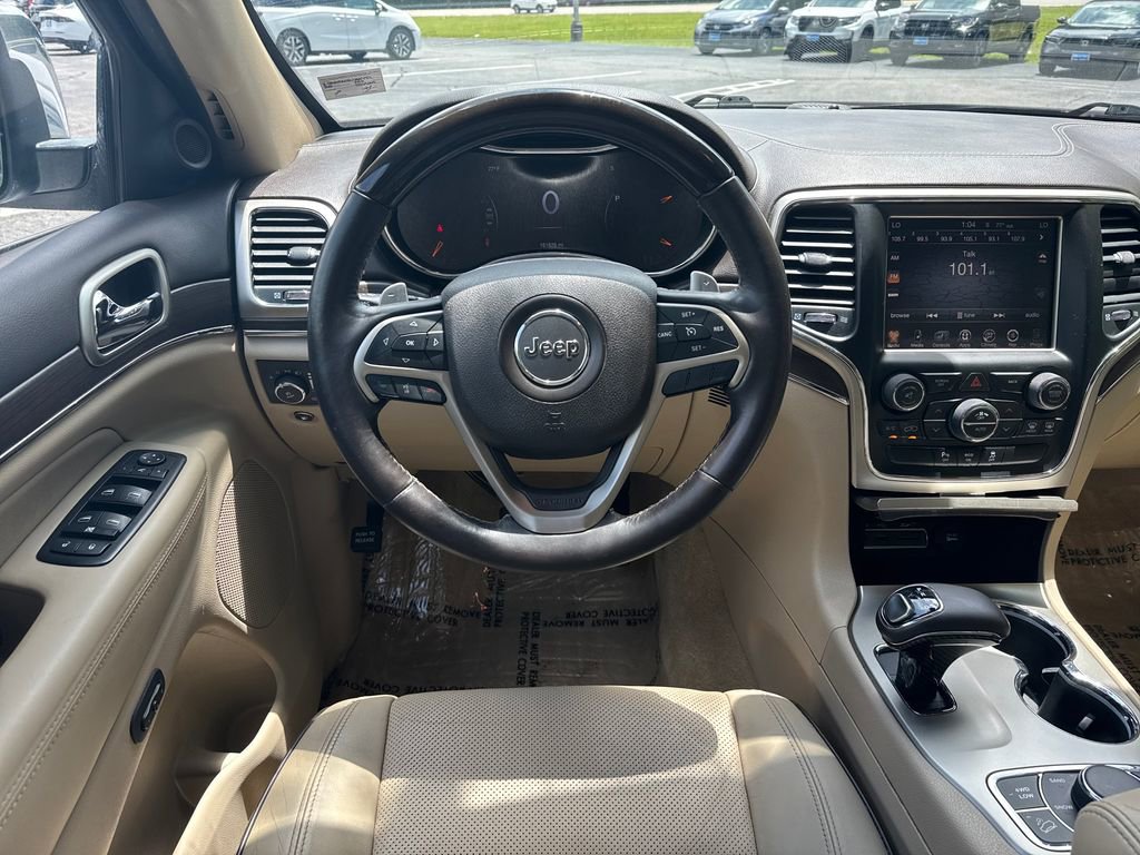 Used 2015 Jeep Grand Cherokee Overland AWD/4WD image 24