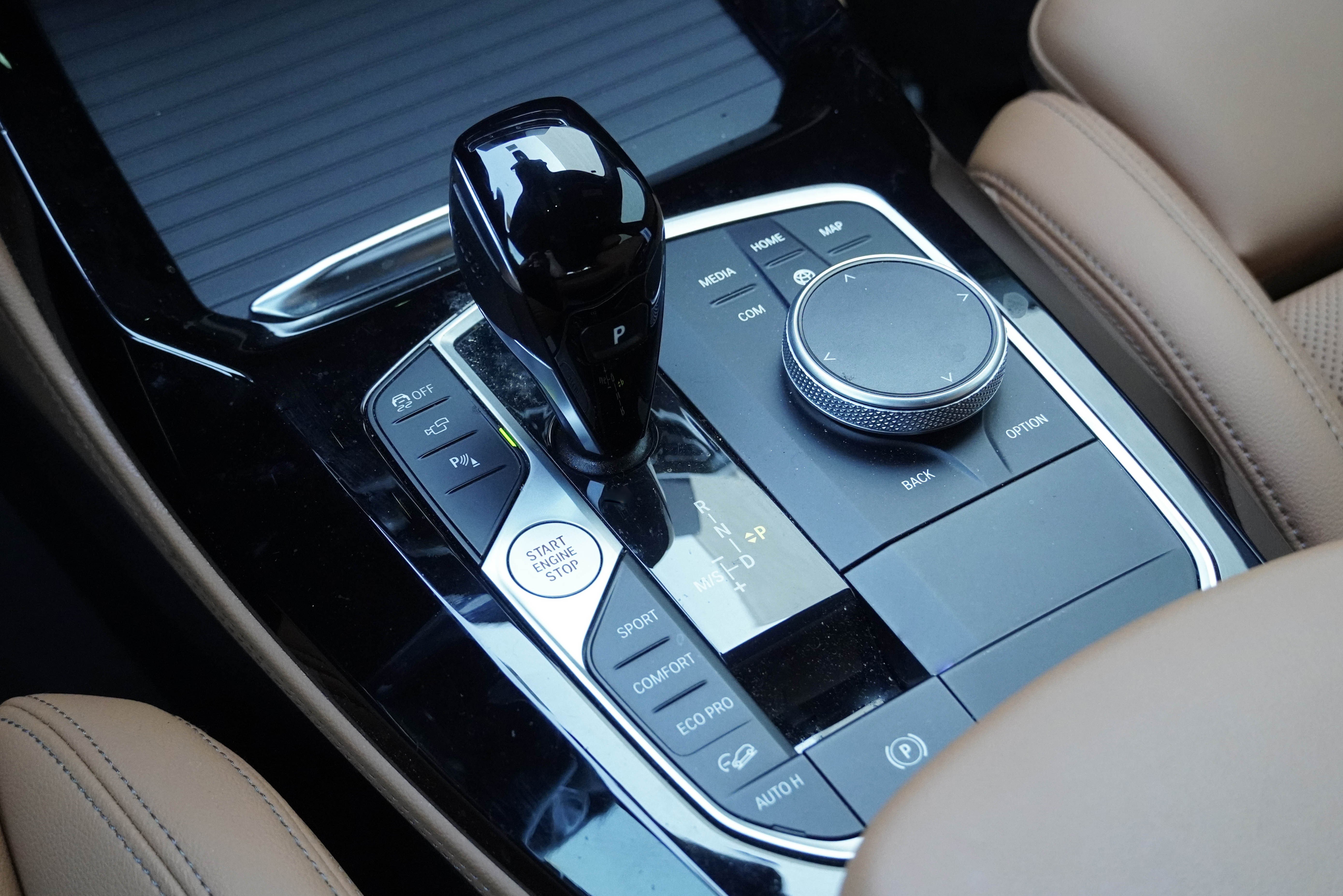 Certified 2025 BMW X4 M40i AWD/4WD image 29
