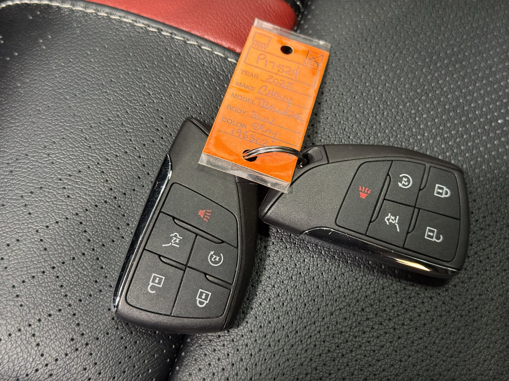 Used 2025 Chevrolet Traverse RS image 48