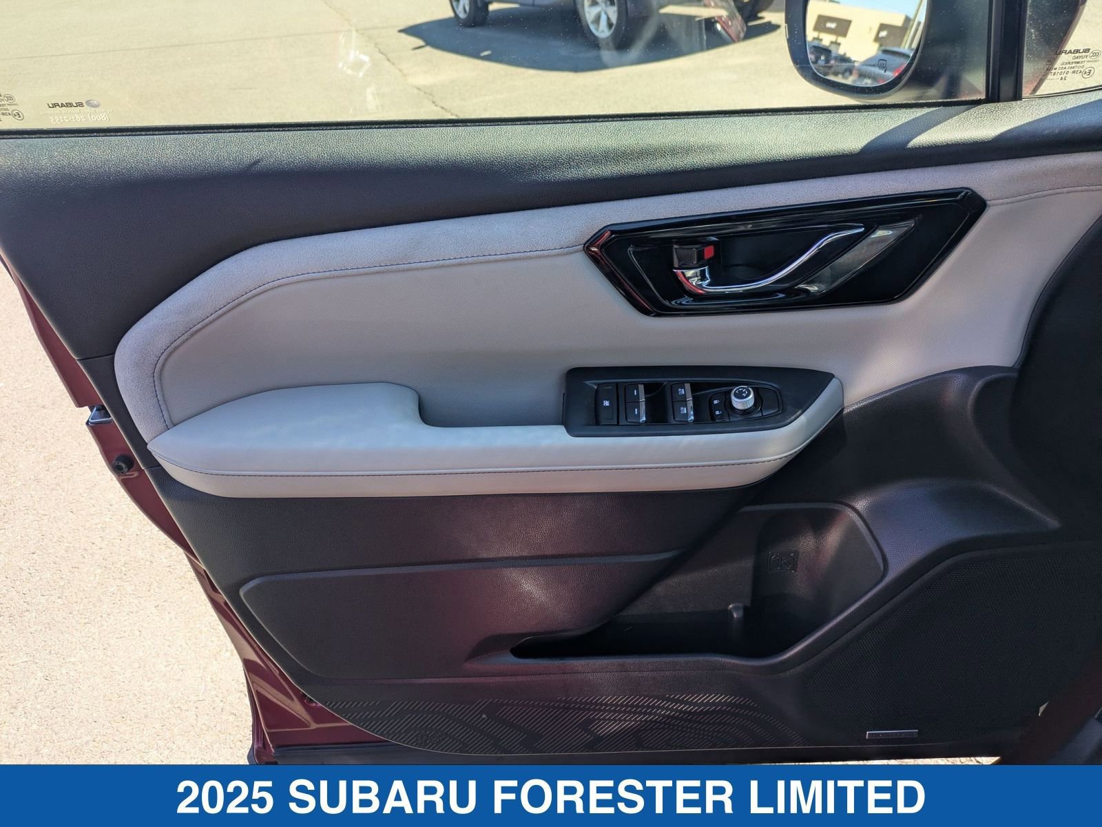 Used 2025 Subaru Forester Limited AWD/4WD image 12