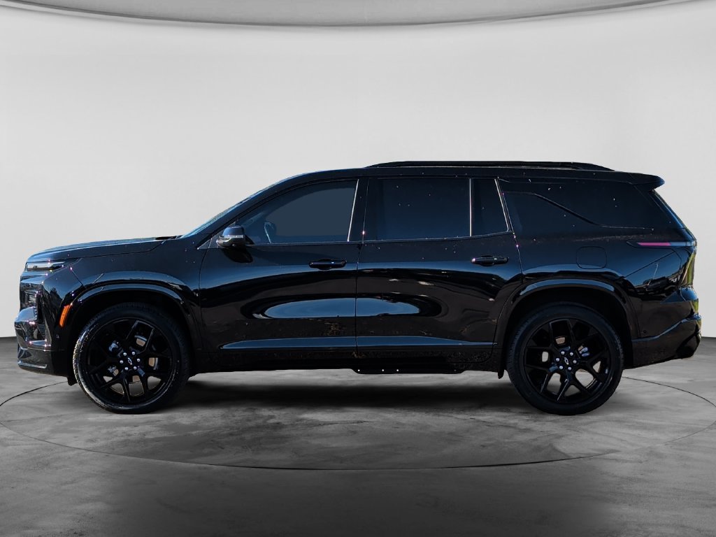 Used 2026 Chevrolet Traverse RS w/ LPO, Floor Liner Package FWD image 4