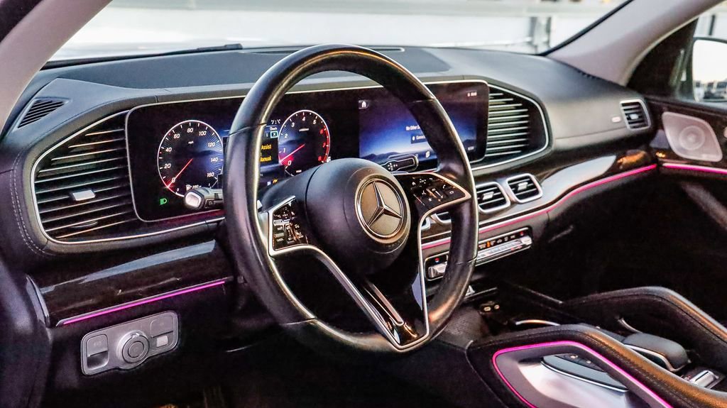 Used 2024 Mercedes-Benz GLS 450 4MATIC image 24