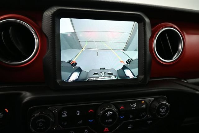Used 2022 Jeep Gladiator Rubicon w/ Dual Top Group AWD/4WD image 21