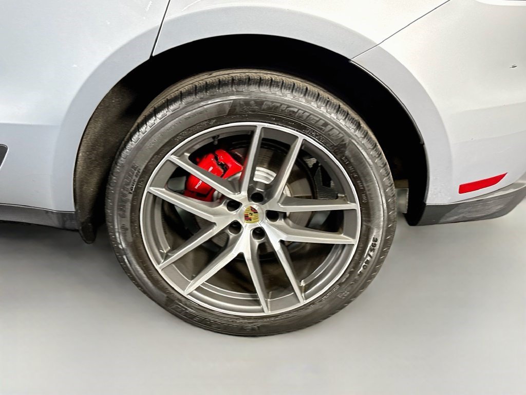 Used 2023 Porsche Macan S AWD/4WD image 35