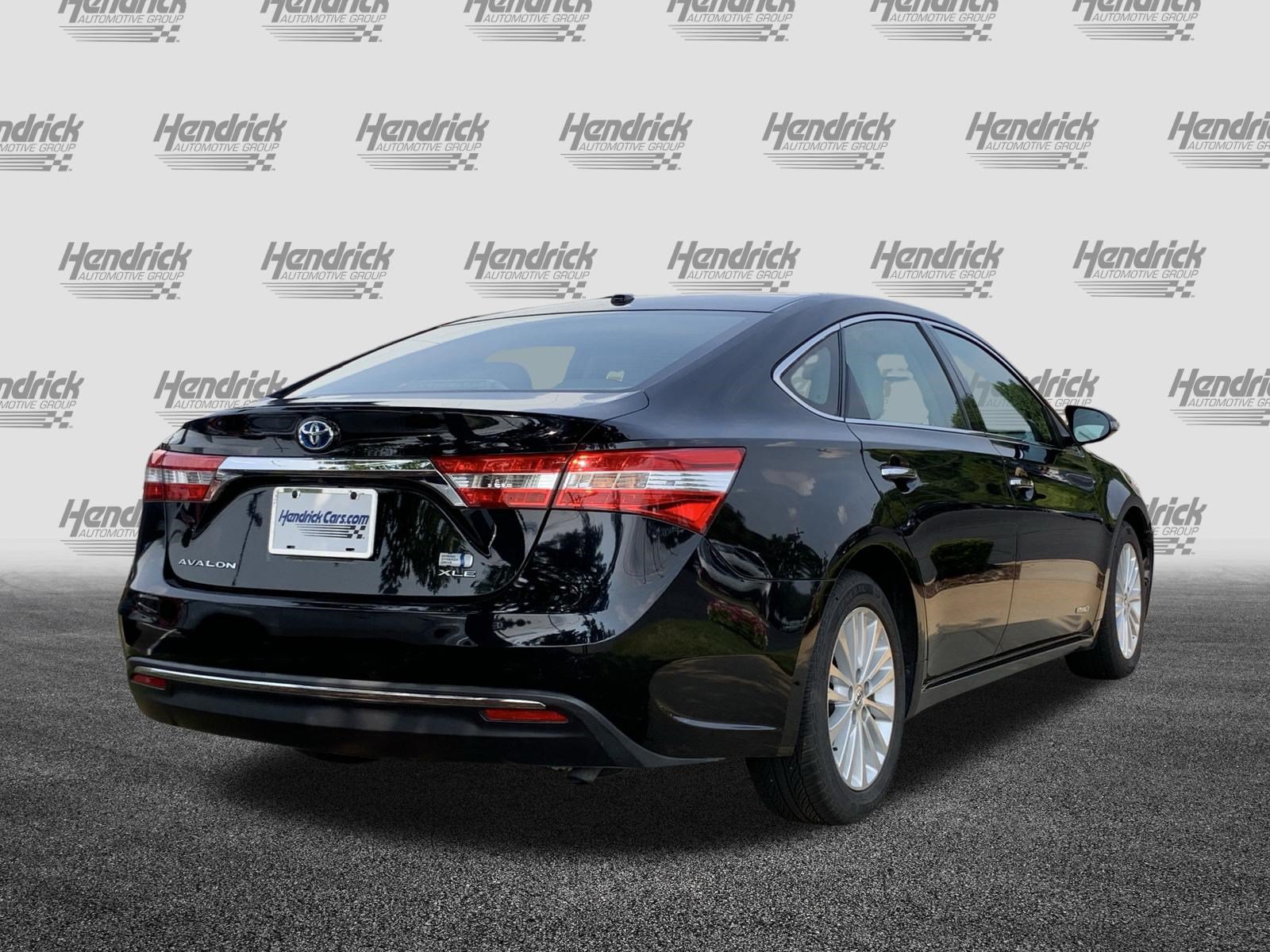 Used 2013 Toyota Avalon XLE Touring FWD image 8