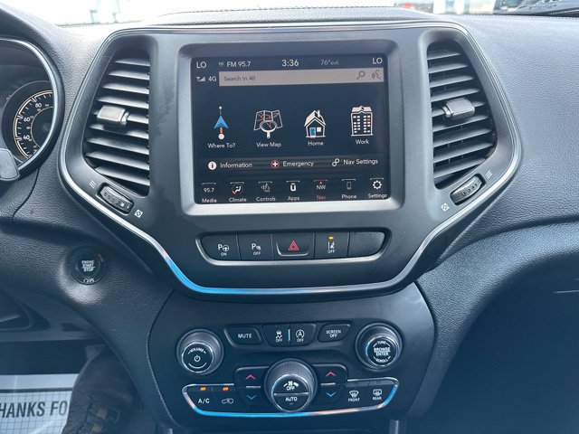 Used 2023 Jeep Cherokee Altitude Lux AWD/4WD image 14