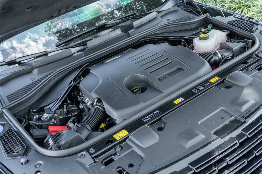 Used 2026 Land Rover Range Rover SE image 35